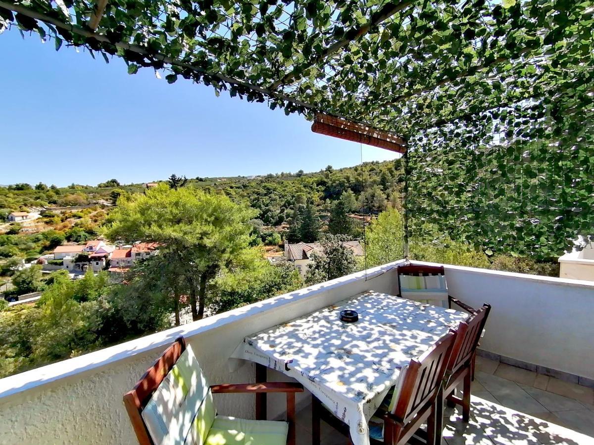Apartman Canaki Splitska Esterno foto