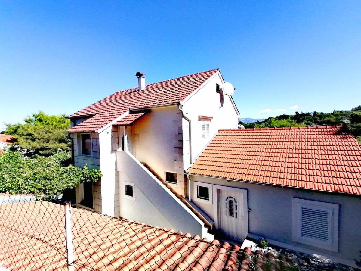 Apartman Canaki Splitska Esterno foto